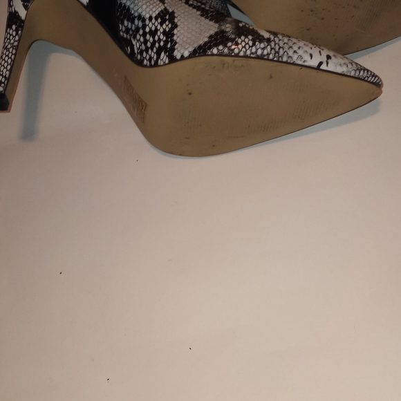 Python Print Bootie - Picture 3 of 8